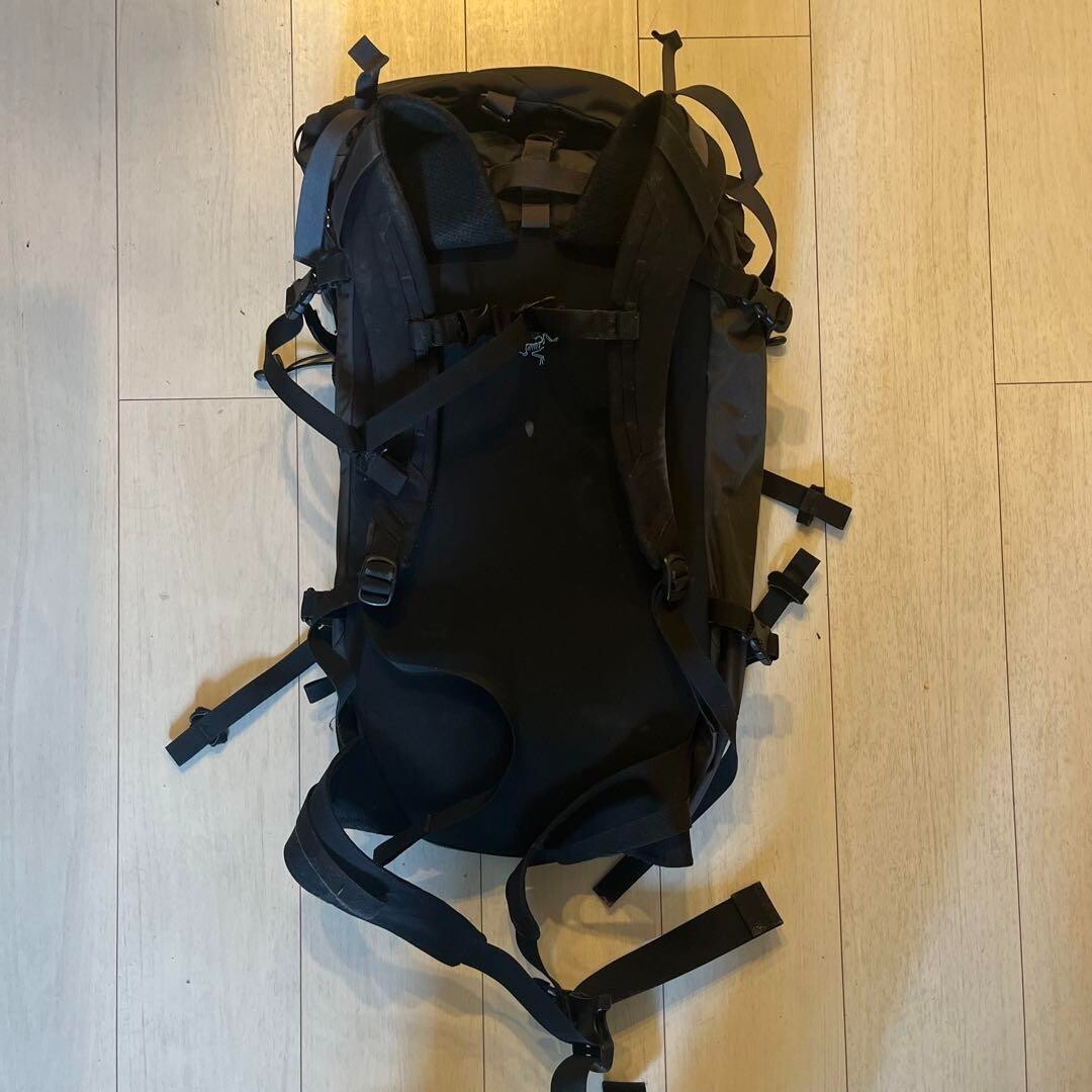 Arcteryx Khamski 31L Backpack Black | eBay