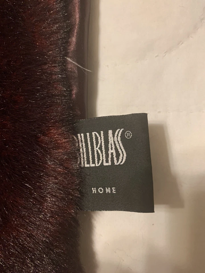 Bill Blass Faux Fur Blanket/Throw 56x68 Maroon - Image 4 of 4