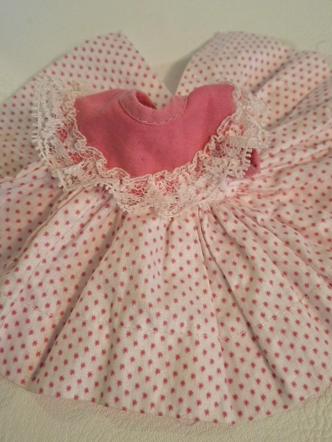 VETEMENTS Vestito bambola vintage fatto a mano rosa pizzo pois 4"