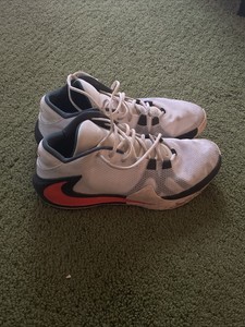 zoom freak 1 size 13