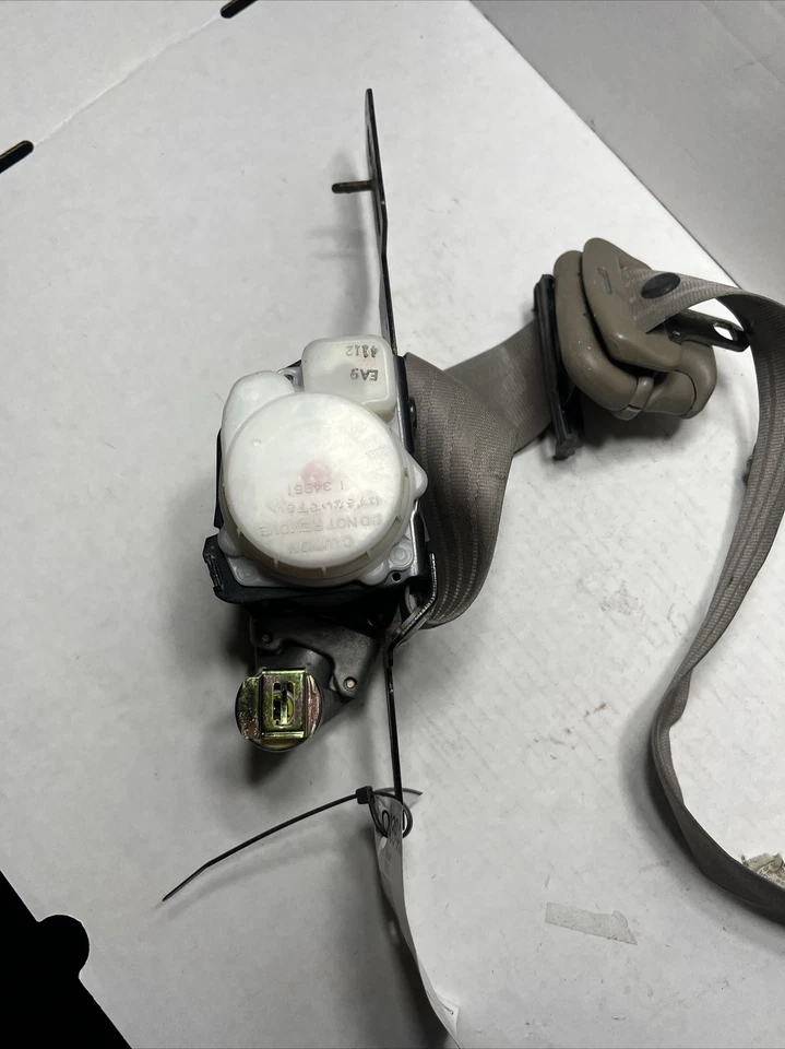 Kia Optima 2004 pasajero cinturón de seguridad delantero retractor OEM bronceado Foto 2 de 4