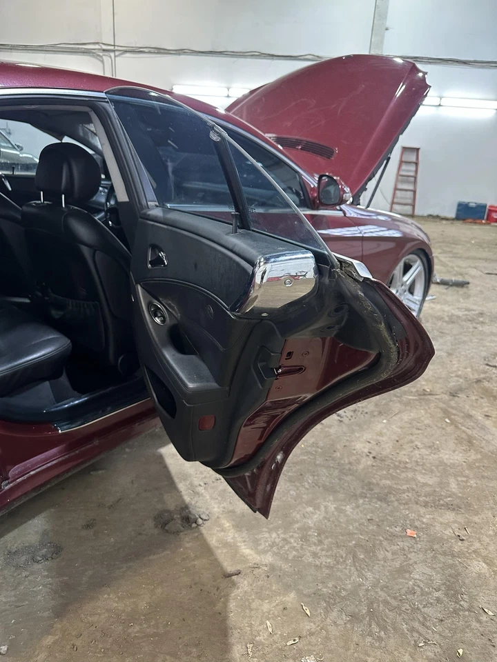 Used Rear Right Door Assembly Rear Side fits: 2006 Mercedes-benz Mercedes cls-cl Foto 4 de 4