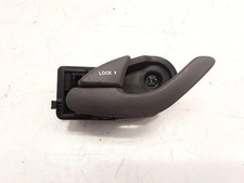 MAZDA TRIBUTE Griff der linken hinteren inneren Öffnung YL847822615BL 20758342