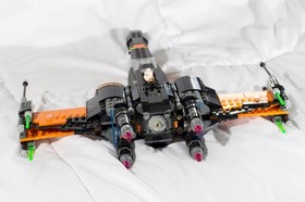 LEGO Star Wars: Poe's X-Wing Fighter (75102) - No Minifigs/manual/box