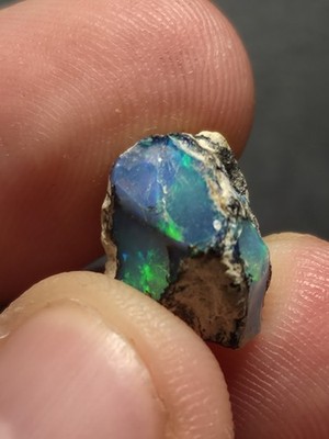 Opal Welo 4.55ct Edelstein Rohstein Mineralien Schmuck Kristall Sammlung Stein