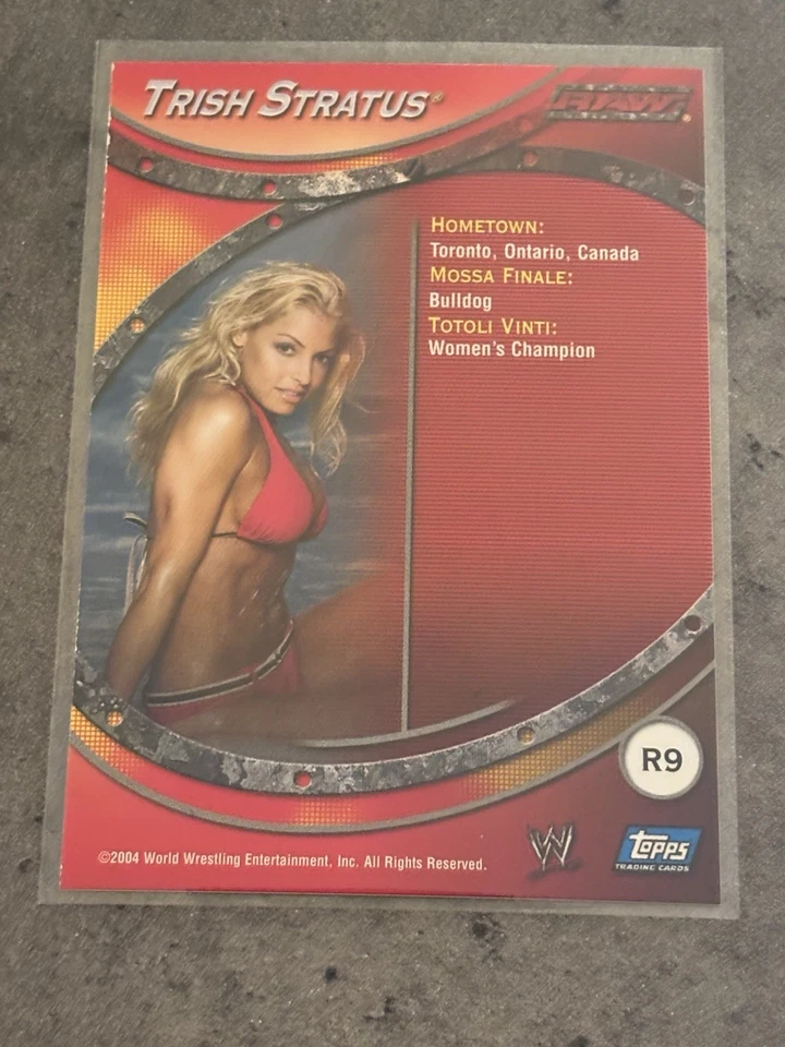2004 Topps WWE Apocalypse Trish Stratus Card #R9 | Divas | Italian | RARE - Image 2 of 2