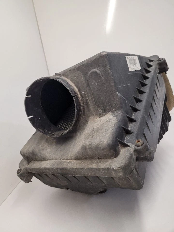 2007-2009 Cadillac Escalade воздухоочиститель 6,0 л гибридный 25873812 - Изображение 4 из 4