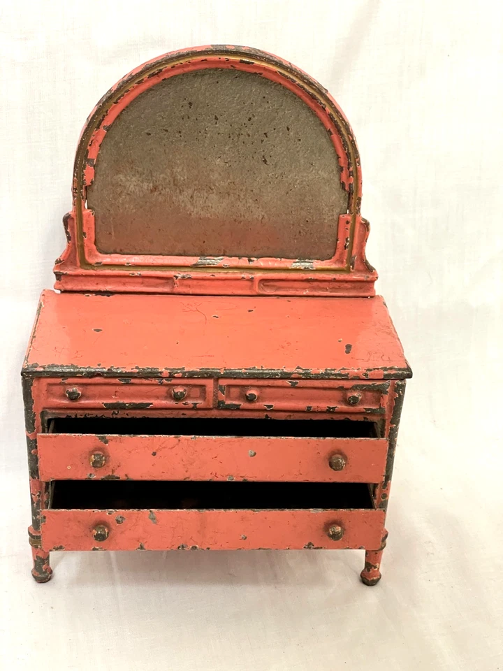 Antiguo juego de cama de muebles de hierro fundido arcade para casa de muñecas 1920-46 Foto 3 de 4