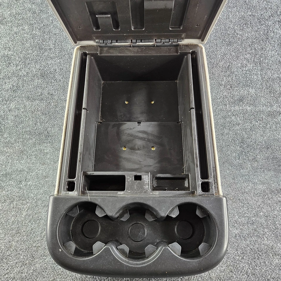 07-13 Silverado Consola Central Salto Asiento Tapa Almacenamiento Portavasos Negro SIN PESTILLO Foto 3 de 4