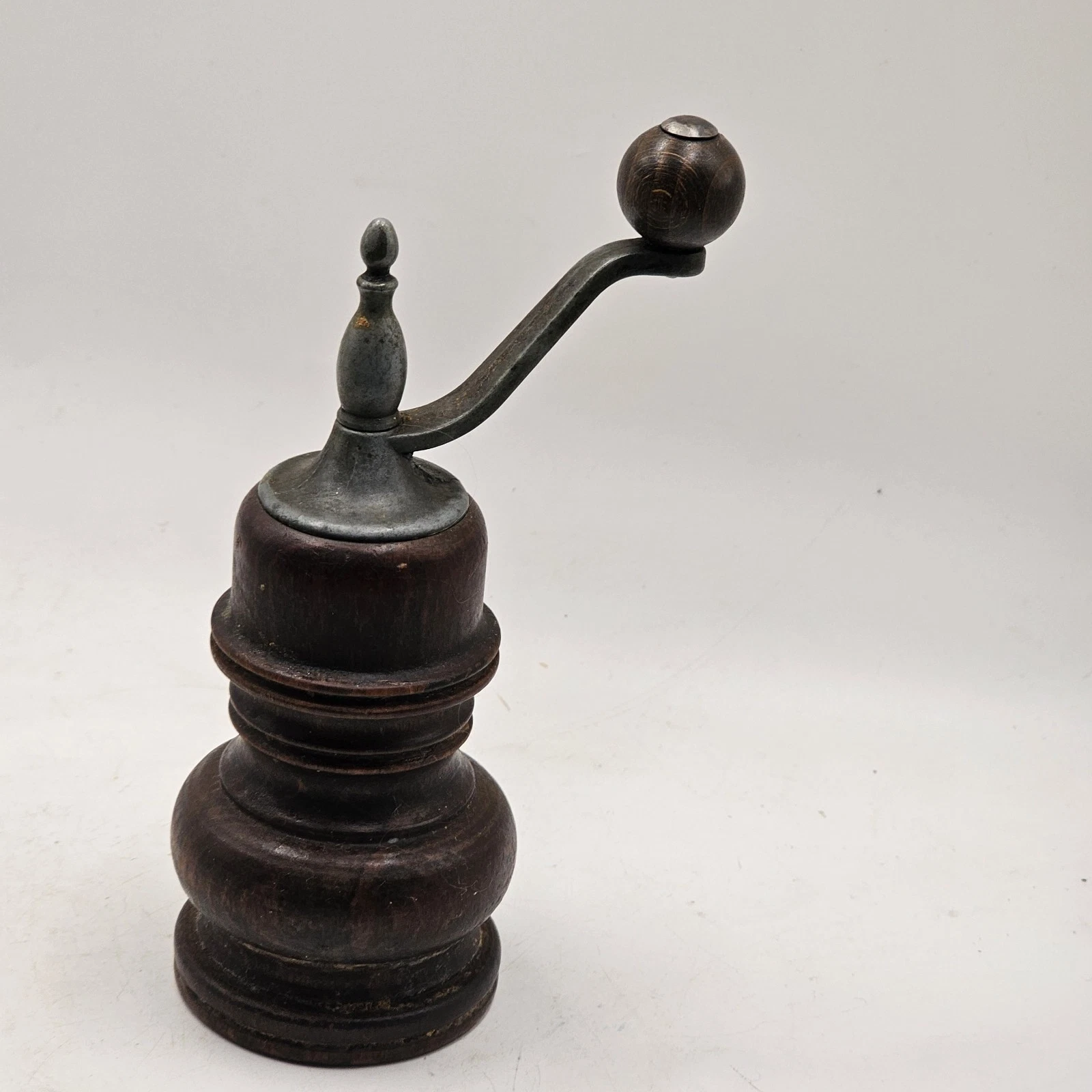 Vintage Zassenhaus W. Germany Pepper Mill Grinder Wood/Metal 6" base to knob