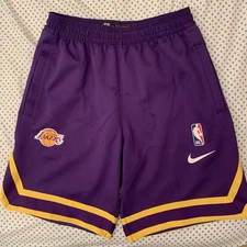 M Team Issued LA Lakers Nike NBA Therma Flex Showtime Warmup Practice Shorts