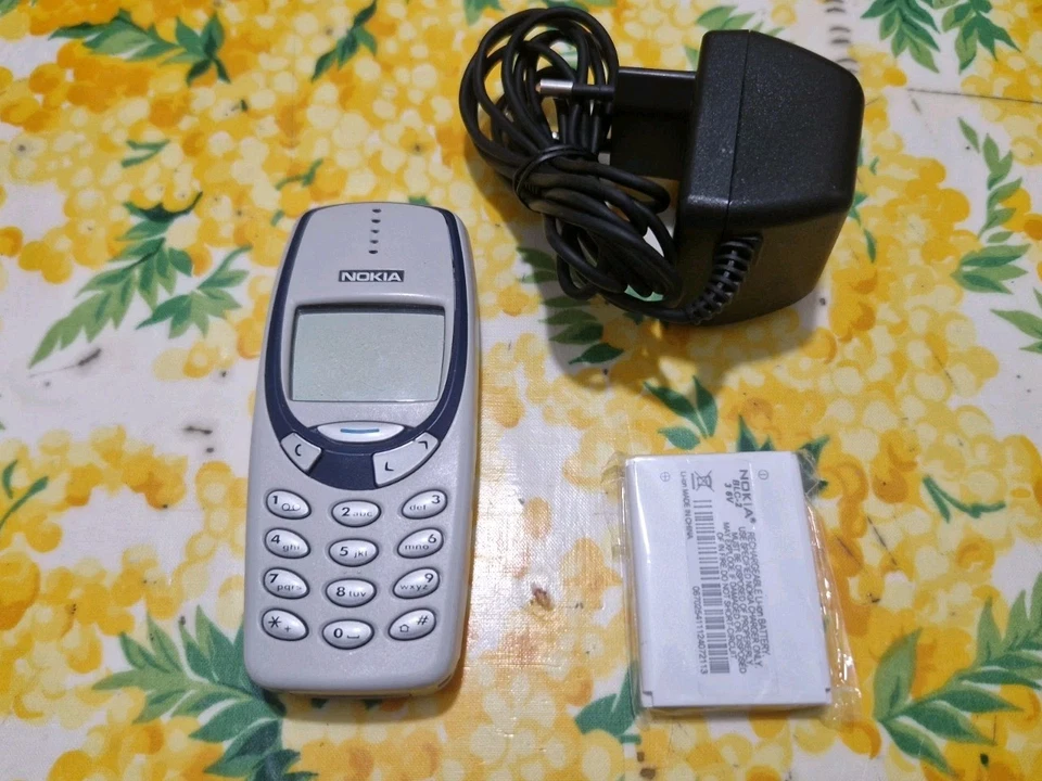 Nokia 3330🔌Caricabatterie e🔋 Batteria) Il "Mattone" , Legendary phone brick  - Immagine 2 di 4