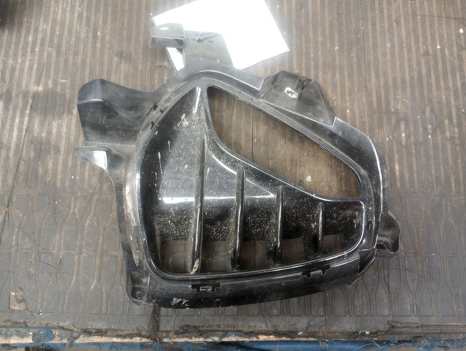 Driver Grille Hatchback GT Ends Fits 18-20 ELANTRA 3026404 - Image 3 of 4