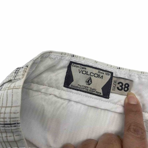 VOLCOM CORPO CLASS mens Striped chino shorts White Striped size 38 Pre Owned - Picture 2 of 22