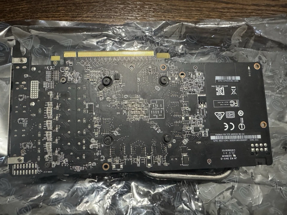MSI AMD Radeon RX 570 ARMOR 8G OC Foto 3 de 4