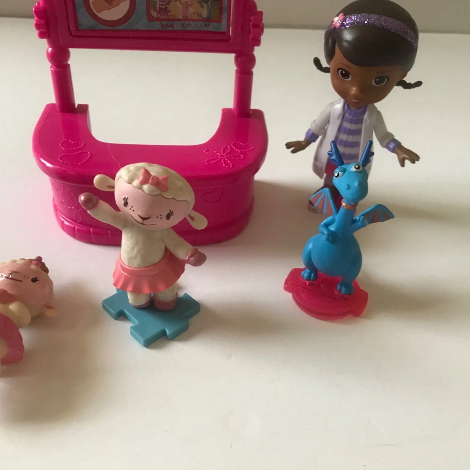 Disney Junior Doc McStuffins Toy Figures with Reception Desk Lambie Stuffy - Image 2 of 4
