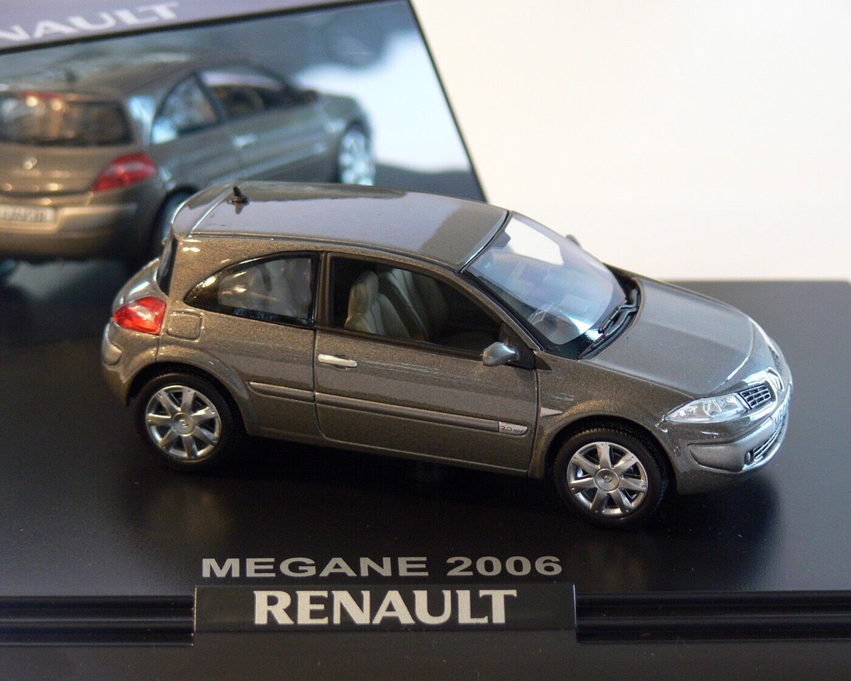 Renault Megane II Phase 2 Coupe 2.0 16V Gray Steel Metal