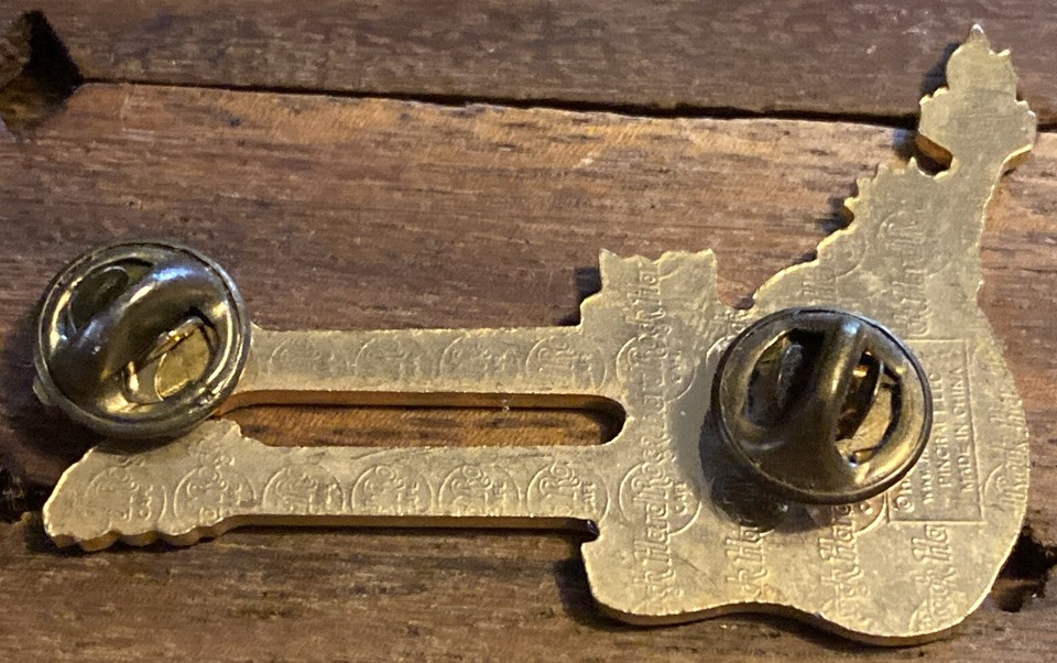 Hard Rock Cafe pin New York Liberty Island Double Neck Guitar eBay