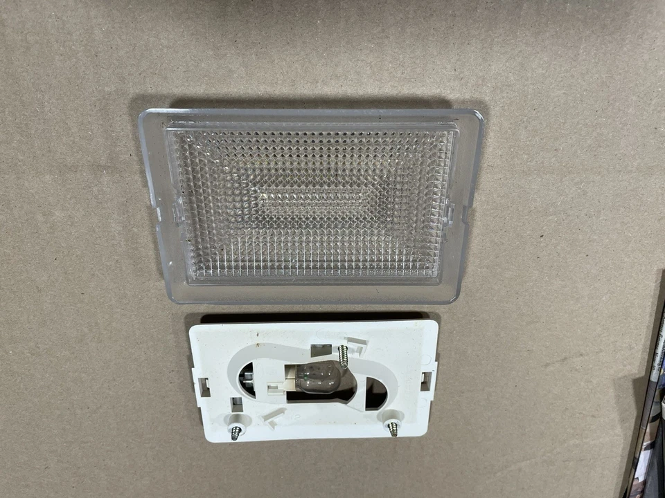 Luz domo 1989 1990 1991 1992 1993 Ford Thunderbird Cougar Sc Xr7 sin techo corredizo Foto 2 de 2