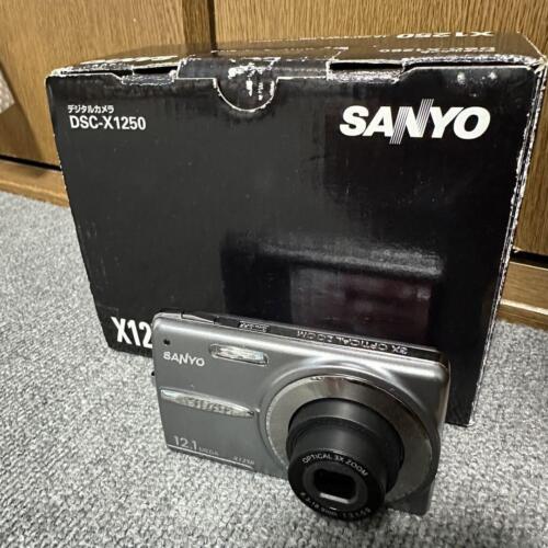 Appareil photo numérique Sanyo Dsc-X1250 S vendeur japonais ; - Photo 1 sur 12