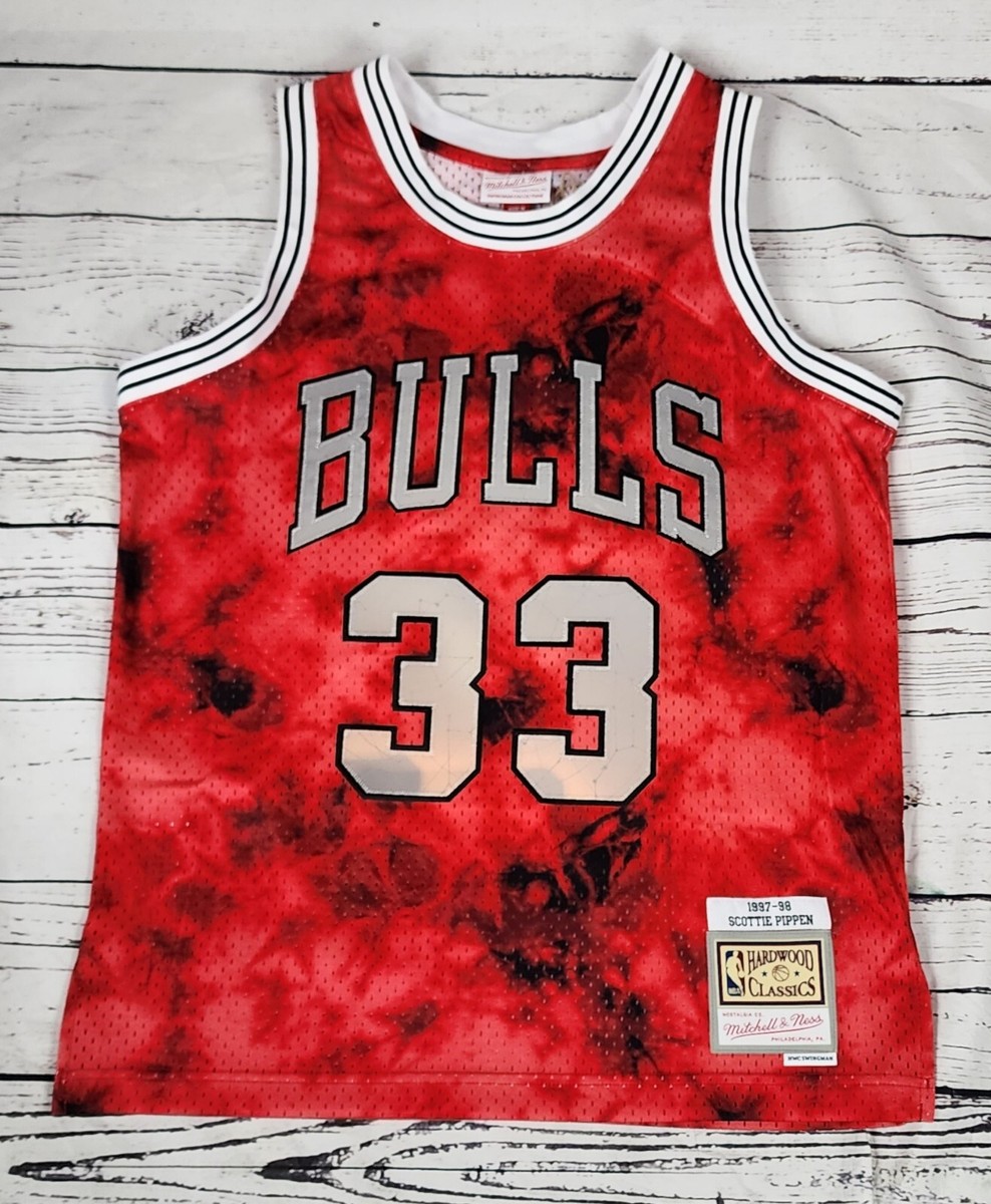 Chicago Bulls Scottie Pippen #33 Mitchell & Ness Red Galaxy Chicago Bulls Scottie Pippen #33 Mitchell & Ness Red Galaxy