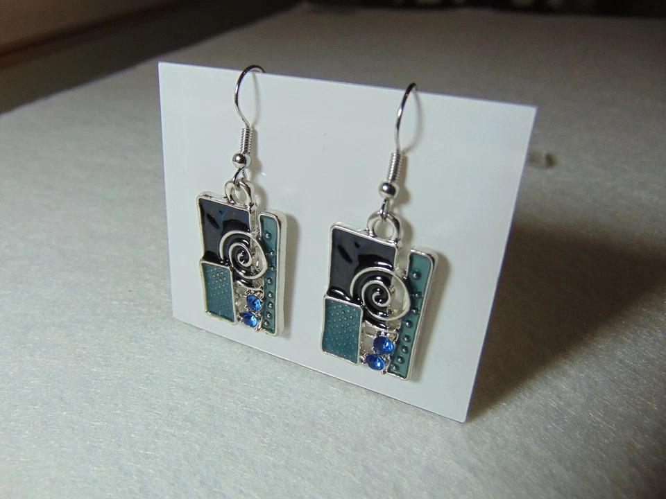 ORECCHINI DONNA PENDENTI ETNICI IN METALLI MISTI E SMALTO ACRILICO - Immagine 2 di 2