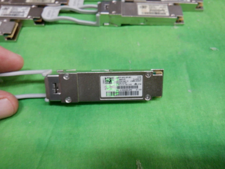 LOTE DE 10 HOLOGRAMAS CISCO QSFP-40G-SR-BD 10-2945-02 40GbE 40GBASE-SR QSFP+ Foto 3 de 4