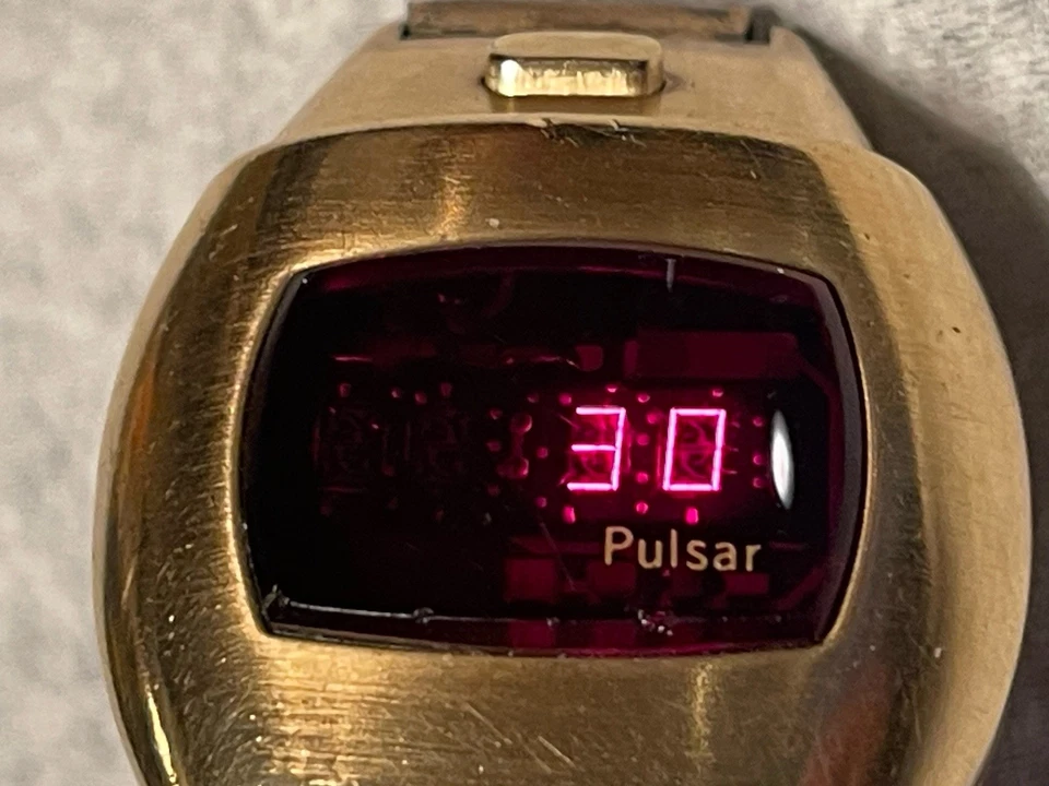 Vintage Pulsar P3 Women’s Watch Time Computer #708463 LED 14K Gold-Filled Works! - Image 3 of 4