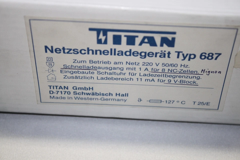 Titan 687 Netzschnellladegerät Spur H0 OVP - Bild 2 von 2