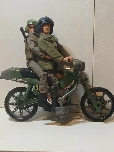 GI JOE CUSTOM STRIKE CYCLE with One MALE & One FEMALE FIGURE