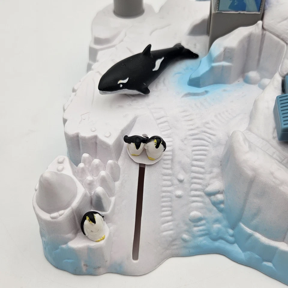 MICRO MACHINES FLOATING POLAR COMMAND PLAYSET, W/ Orca, Correct Ship *read - Image 3 of 4