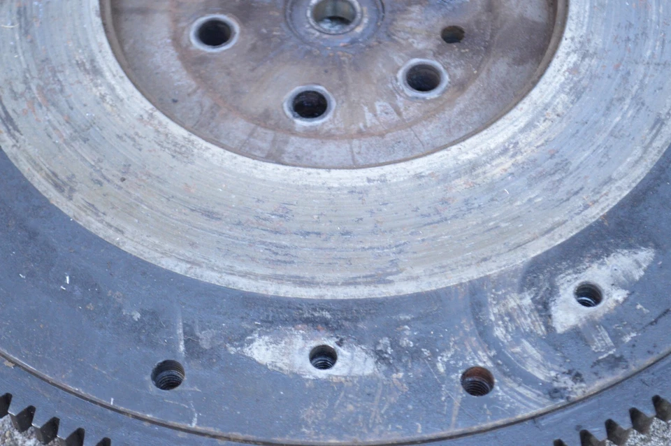 国际收割机 R-110 卡车飞轮适用于 10 英寸离合器 SD-220 二手 — 第 3/4 张图片