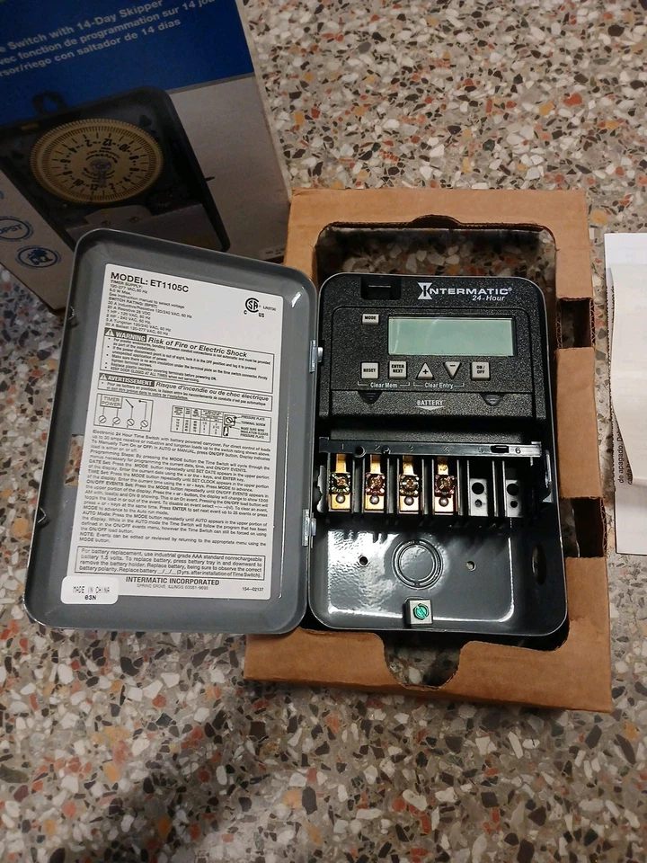 Intermatic Sprinkler/Irrigation Time Switch With 14 Day Skipper R8806P101D82 - Image 4 of 4