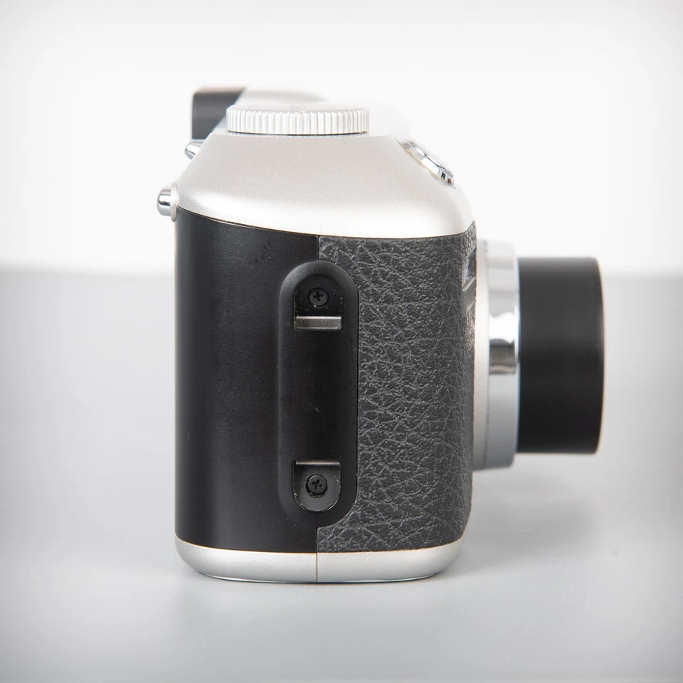 Hewlett Packard HP PhotoSmart C618 digital camera - 2MP - Retro, Vintage, Y2K - Image 4 of 4