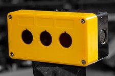 Yellow/Black 3 Hole 22mm Control Station Box Enclosure