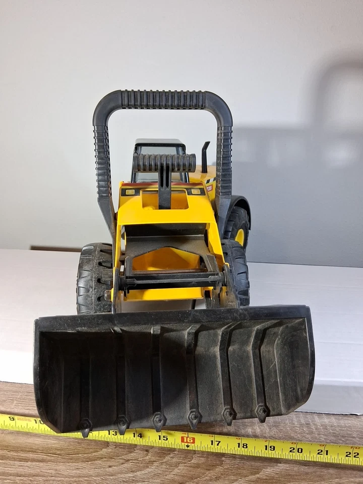 Vintage Mighty Tonka Front End Loader #728 Hasbro 21" Pressed Steel & Plastic - Image 4 of 4