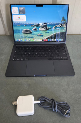 2025 MacBook Air 13-inch M4 Chip 16GB RAM 256GB SSD Midnight 100% 2 Bat Cycles