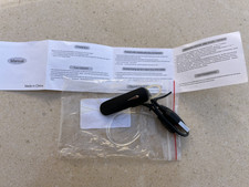 New  Earphone Headphone Bluetooth Wireless with Earclip for Talks - Black