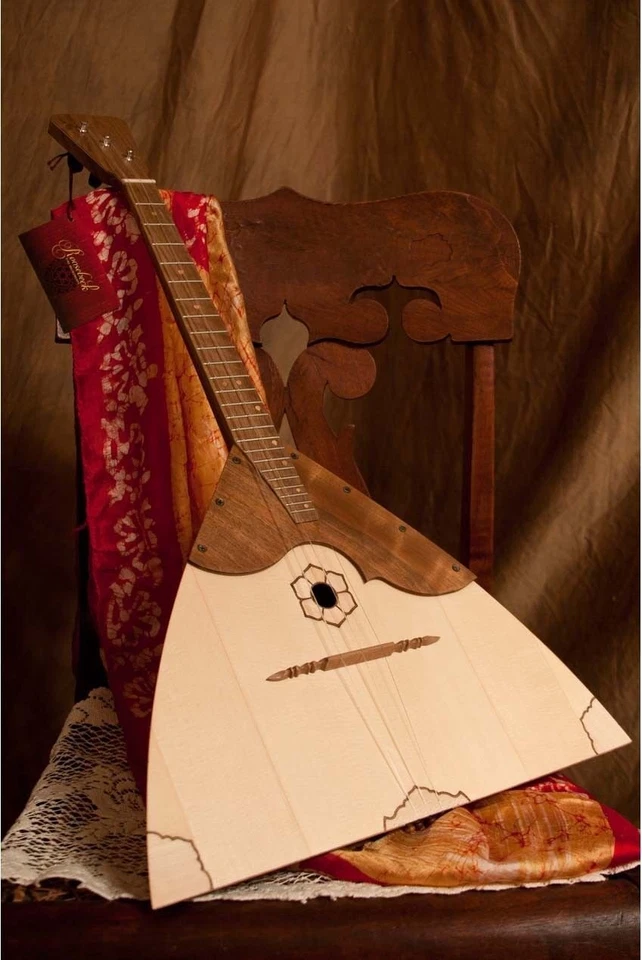 Roosebeck Deluxe Prima Balalaika Walnut Stave Body - Image 2 of 4