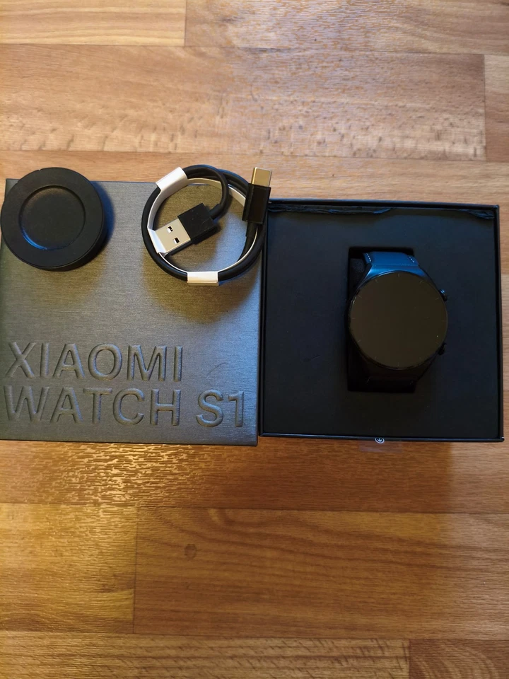 Xiaomi Watch S1  46mm Edelstahlgehäuse mit Sportarmband - Schwarz (Bluetooth