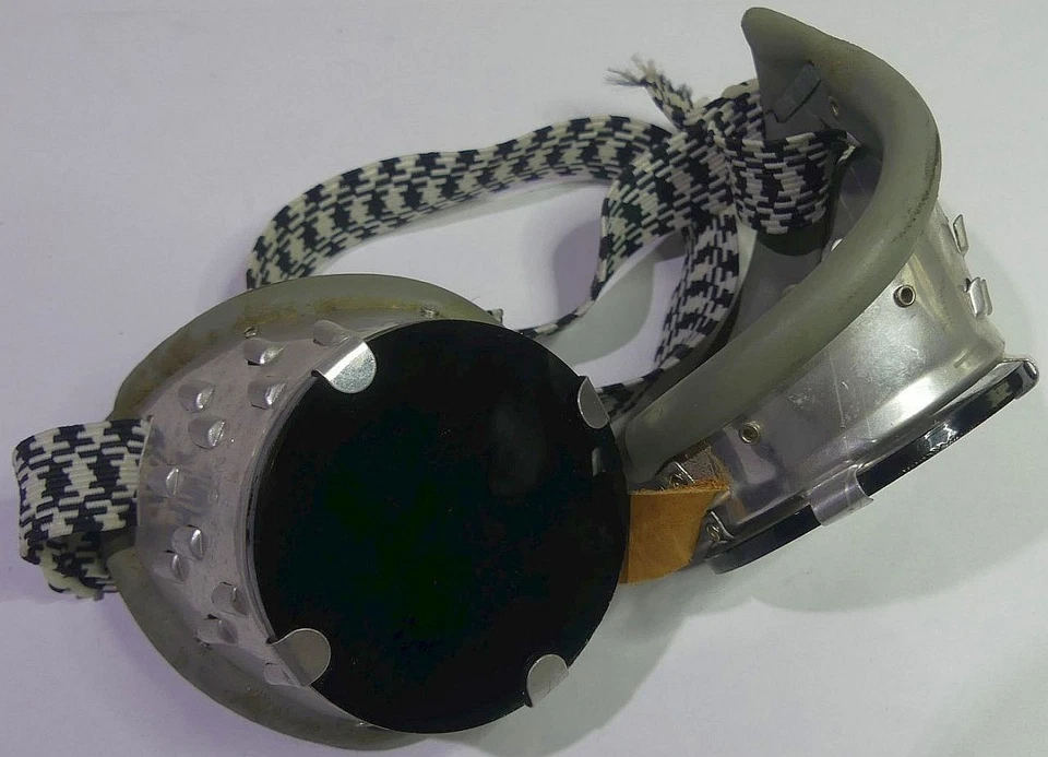 2 vecchi occhiali da saldatore, occhiali protettivi, occhiali perfetti per Steam Punk - Immagine 3 di 4