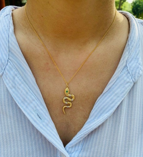 14k Gold Chain Snake Design Pendant 
