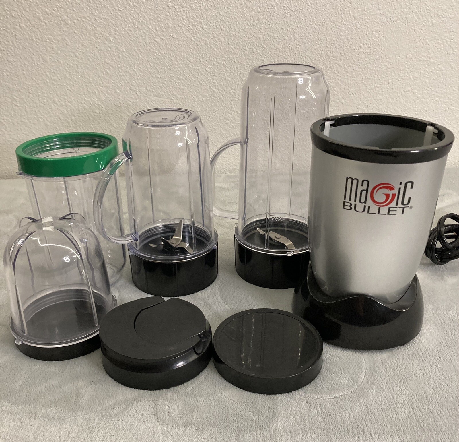 Magic Bullet MB1001C Blender w/ 4 Cups, 3 Lids & 2 Different Blades Tested Works