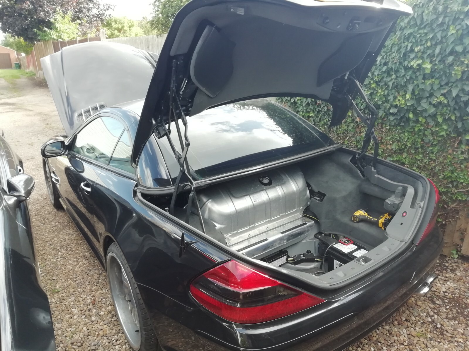 Mercedes SL R230 Fuel Tank Baffle Noise Rattle Fix Repair SL350 SL500