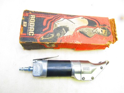 Pneumatic metal nibbler by Rodac