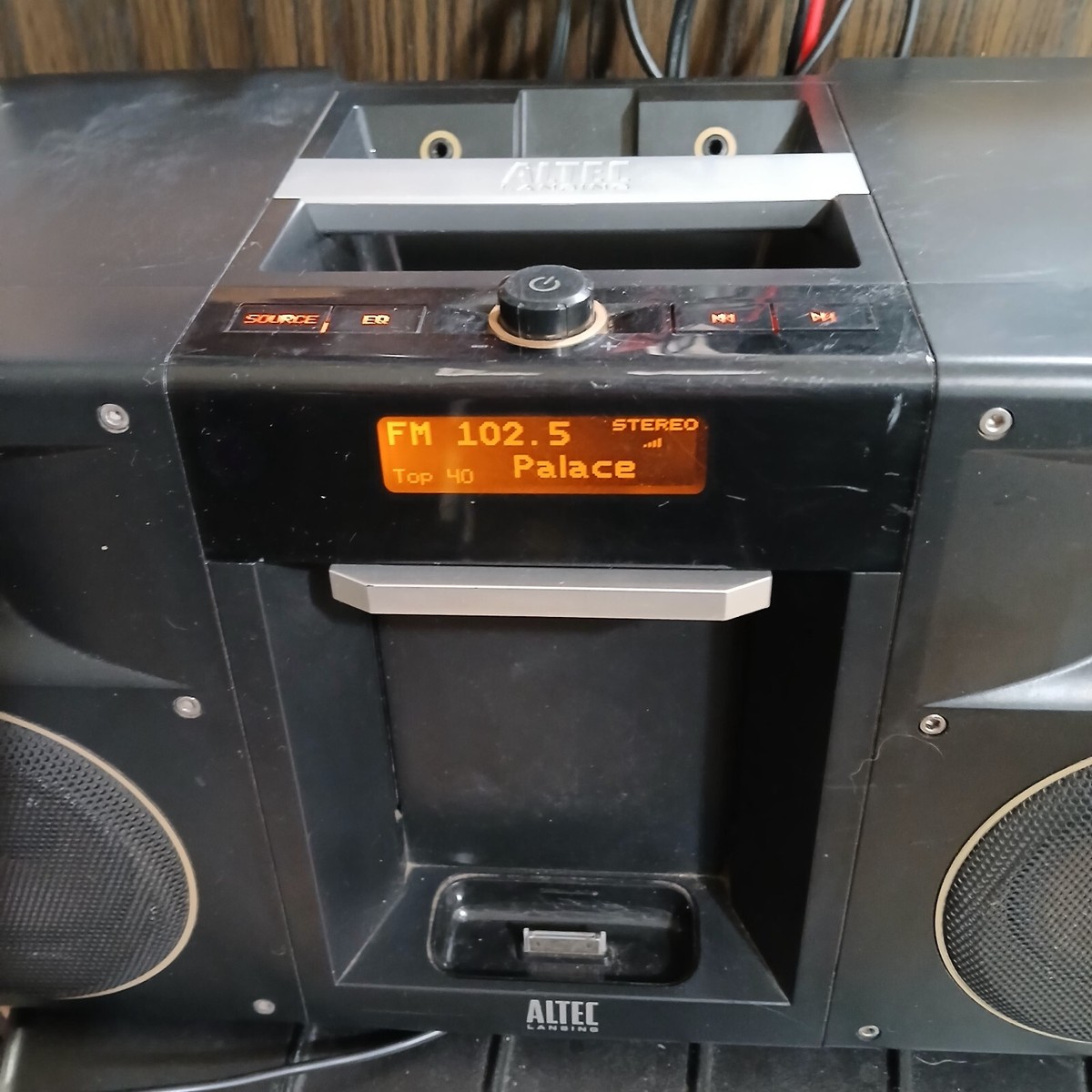 Altec Lansing inMotion Digital BoomBox Speaker For I Phone And