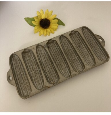 Vtg Antique Cast Iron 7 Ear Corn Cob Stick Pan Cornbread Muffin Farmhouse Prim