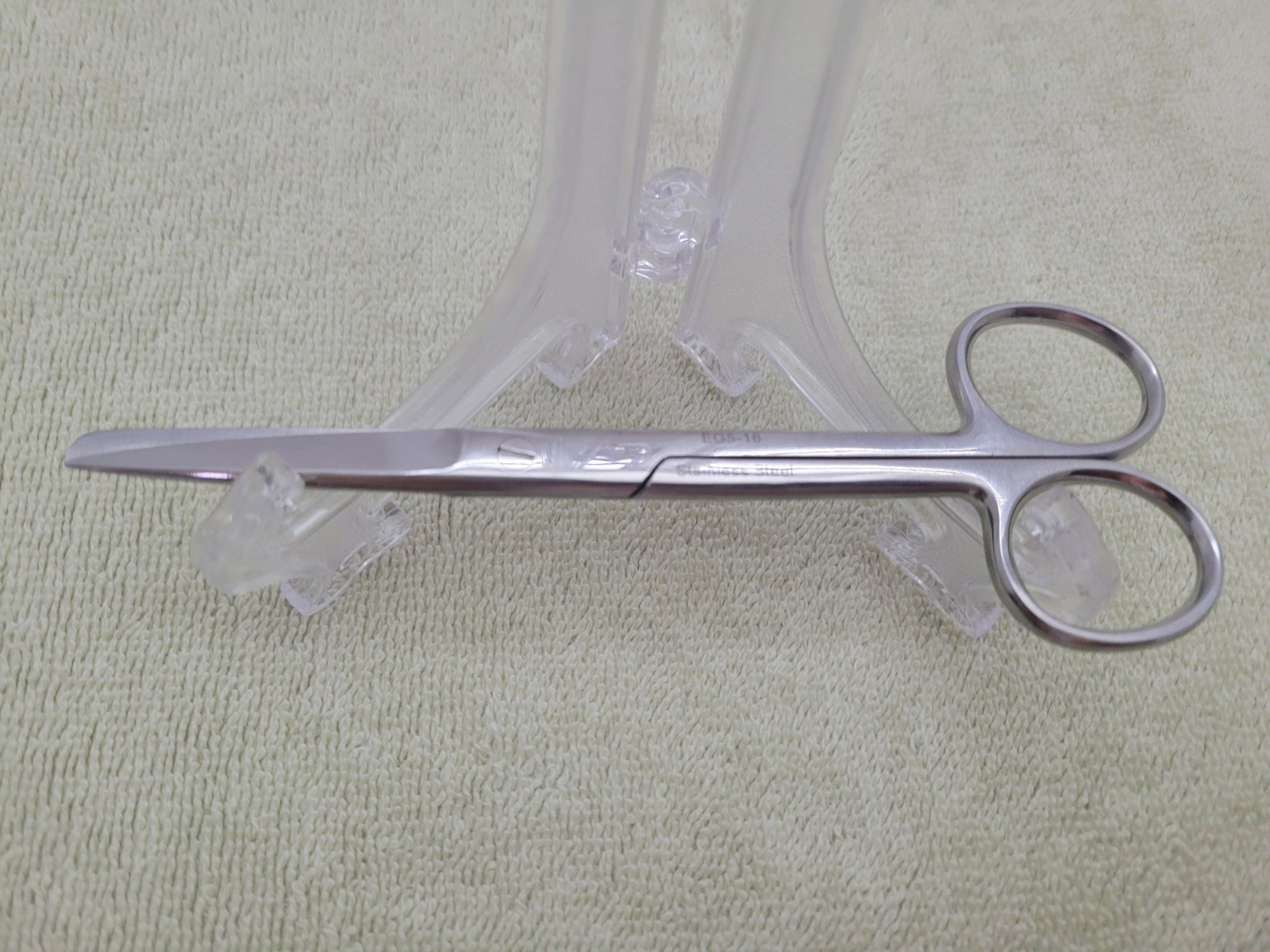 Surgical Medical Operating Scissors Straight 5.5" Sharp/Blunt EG5-16 Pakistan