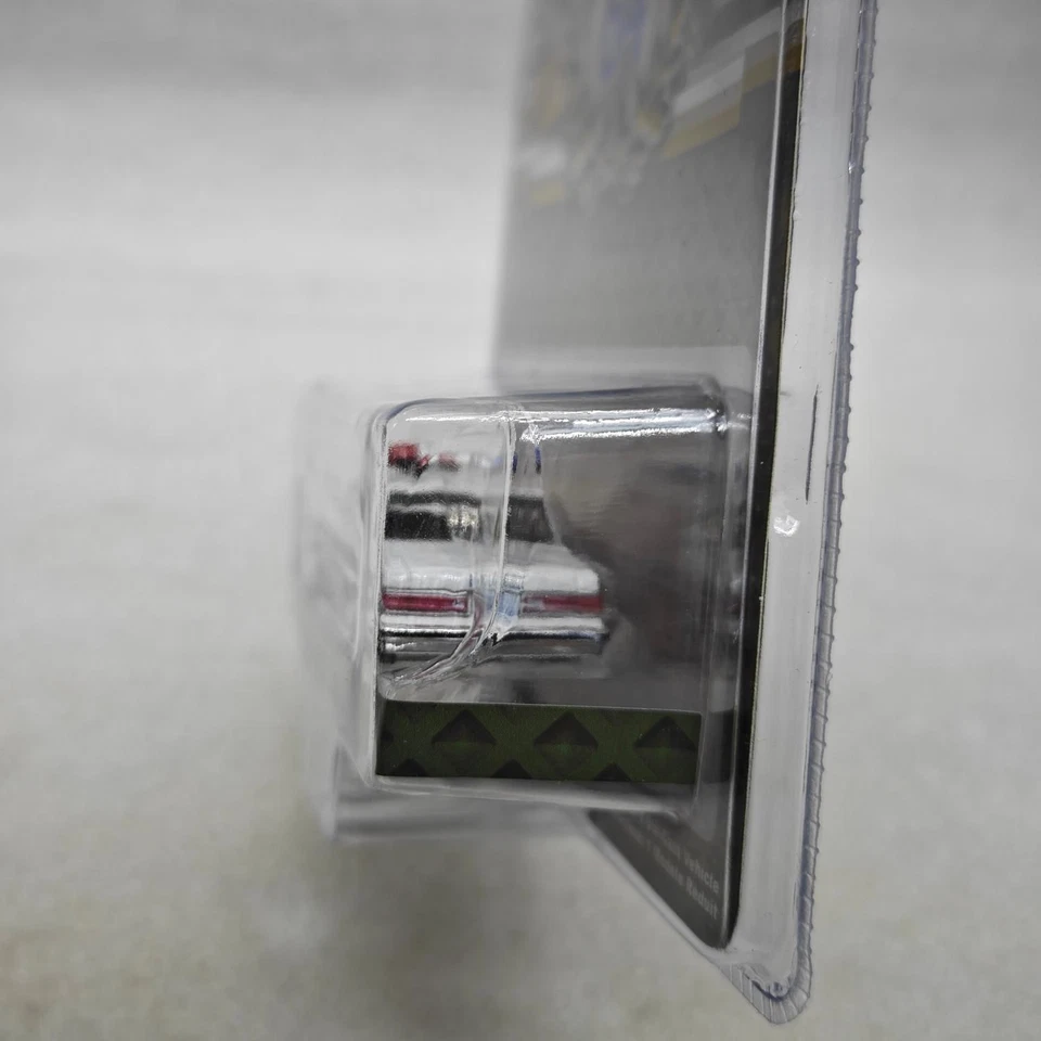 绿灯 1: 64 营 64 系列 5 1985 道奇外交官 - 美国空军  — 第 4/4 张图片