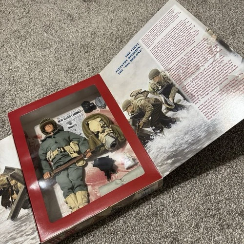 NEVER OPENED 1997 Kenner G.l. Joe Classic Collection: D-Day Salute